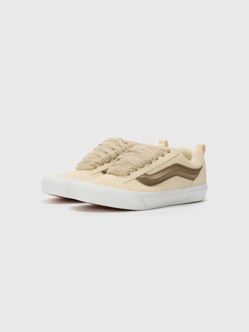 VANS Низкие кроссовки 'Knu Skool' в Бежевый: спереди