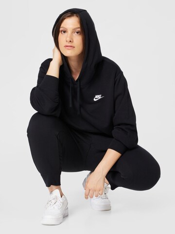 Nike SportswearSweater majica - crna boja