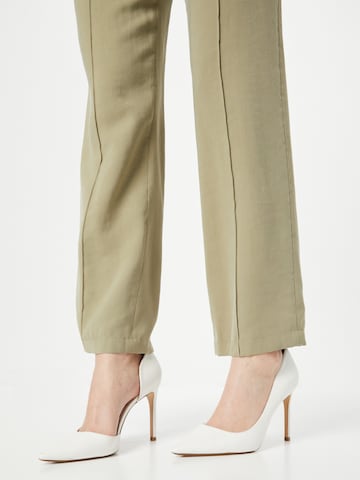 COMMA Loosefit Pantalon in Groen