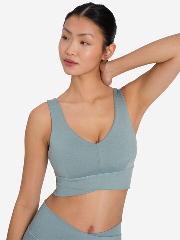 OCEANSAPART - Bustier Sujetador deportivo 'Dahlia' en gris: frente