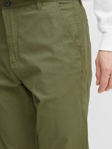 !Solid - Regular Calças chino 'Jim' em verde