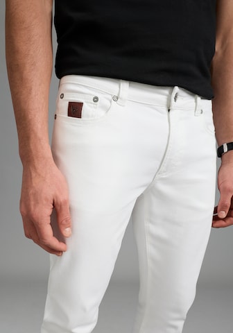 Bruno Banani Regular Jeans in White