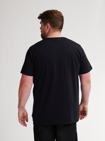Petrol Industries T-shirt 'Classic' i svart