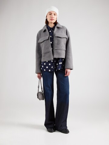 VILA Between-Season Jacket 'VIDaphne' in Grey