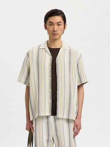 Comfort Fit Cămașă 'SLHCAL' de la SELECTED pe alb: față