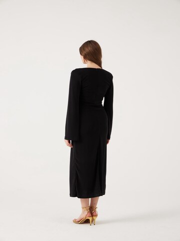 HOLLY LOLLY Kleid in Schwarz