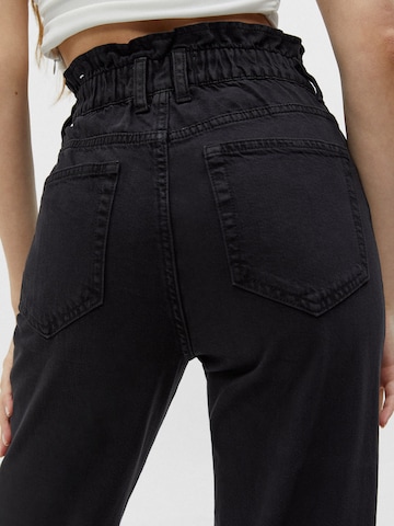 Pull&Bear Regular Pants in Black