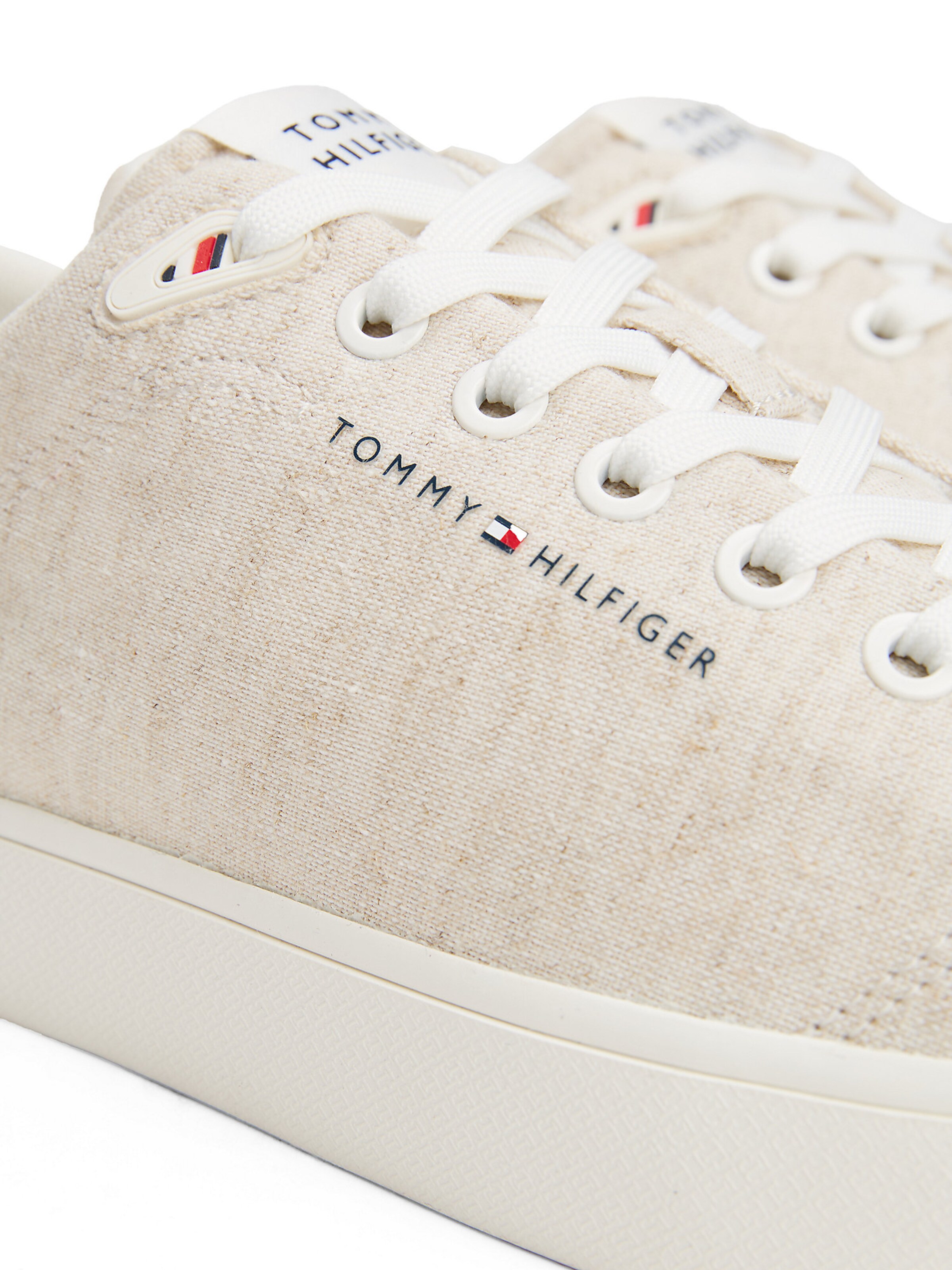TOMMY HILFIGER Sneaker in Weiß