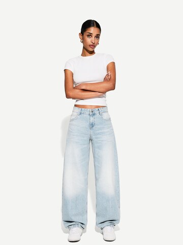 Bershka Tapered Jeans i blå
