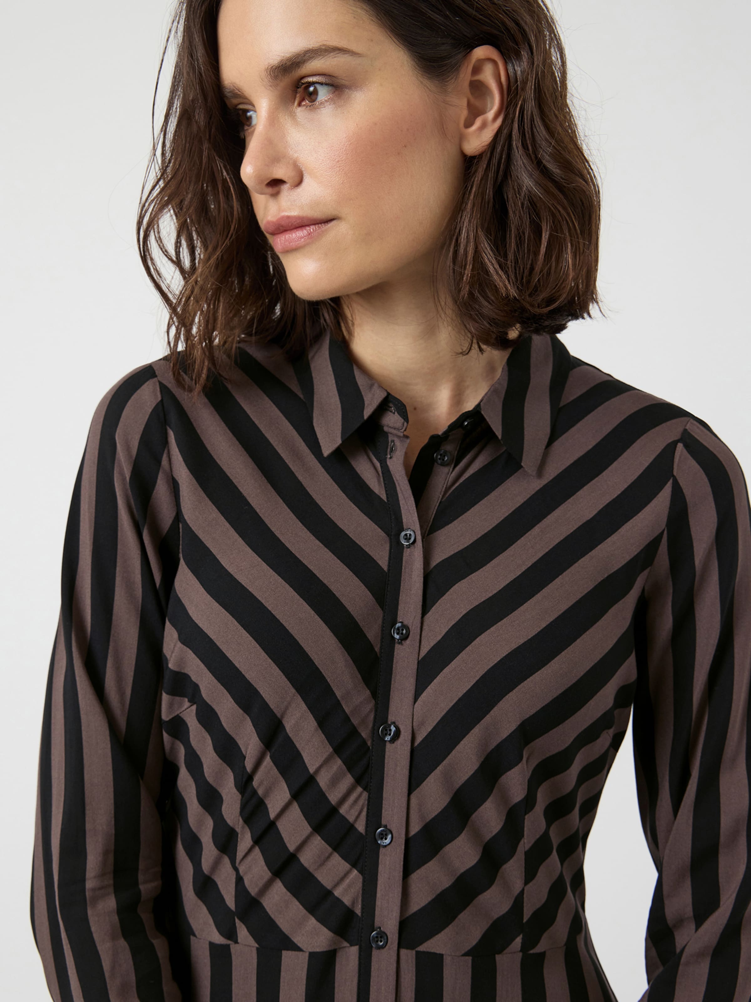 YAS Damen Blusenkleid Mit Reverskragen Und Bindegürtel – Langärmlig, V-Ausschnitt, Normale Passform