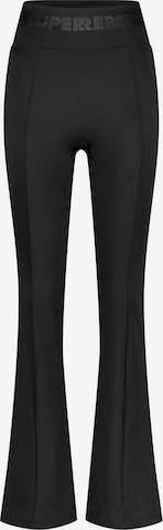 SUPERREBEL® GEAR Flared Leggings 'CATE' in Schwarz: Vorderseite