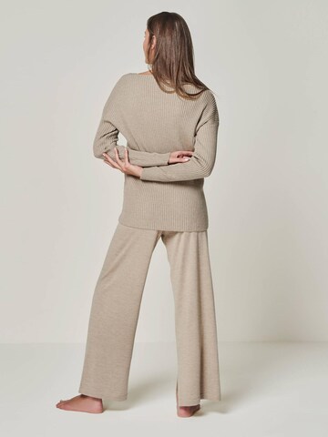 Tenue d'intérieur 'LOUNGEWEAR SET  - Pullover Blossom & Pants Bailey' YOU LOOK PERFECT en gris