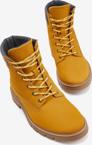 Bottines à lacets TOMMY HILFIGER en jaune