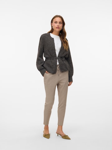 VERO MODA Tapered Broek 'VMEva' in Bruin: voorkant
