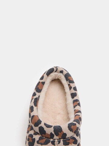 Ciabatta di Marks & Spencer in beige