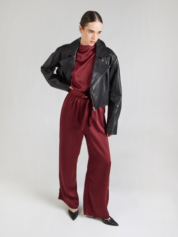 Tuta jumpsuit 'GUITO' di SISTERS POINT in rosso