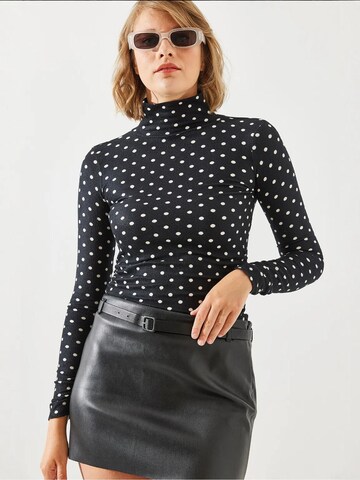 Maglietta di Bianco Lucci in nero