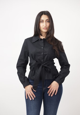 Elara Bluse in Schwarz: Vorderseite