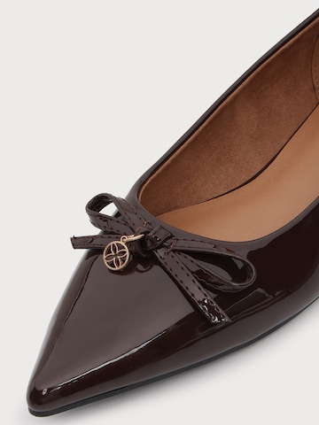 Anna Field Ballet Flats in Brown
