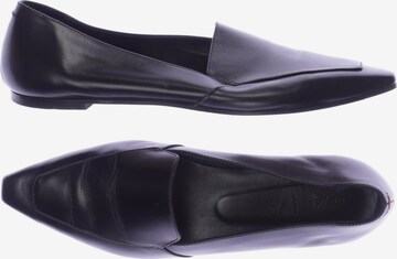 Aeyde Flats & Loafers in 38,5 in Black: front