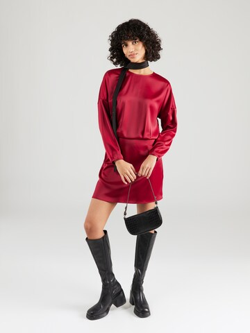 Robe Compania Fantastica en rouge