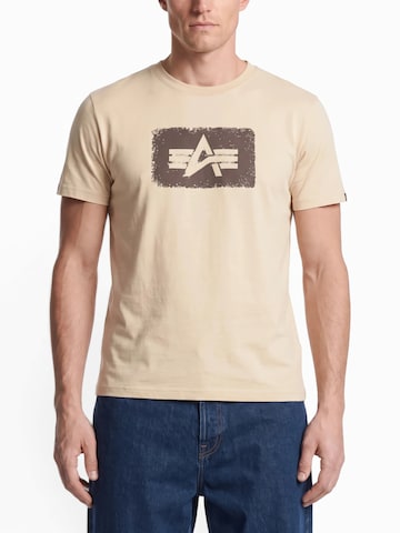 ALPHA INDUSTRIES Тениска в бежово: отпред
