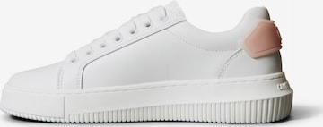 Calvin Klein Jeans - Sapatilhas baixas em branco: frente