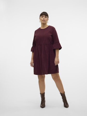 Robe 'VMCVilja' Vero Moda Curve en rouge