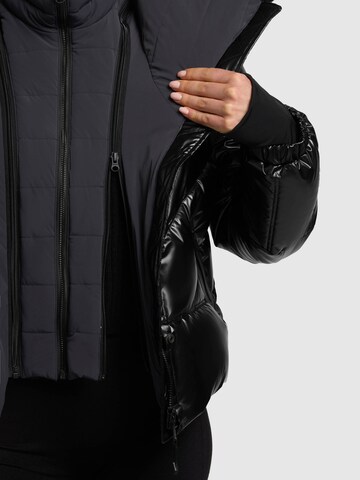 Geacă de iarnă 'Hazley' de la khujo pe negru