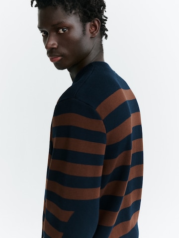 Thinking MU Trui 'SETH' in Blauw: zijkant