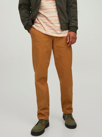 JACK & JONES Loose fit Chino Pants 'Kane Pablo' in Brown: front