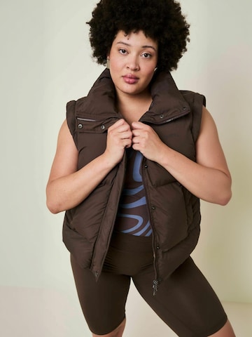 Cartel Copenhagen Winter jacket ' Alpine ' in Braun: Vorderseite
