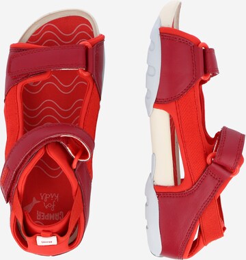 Chaussures ouvertes 'Ous' CAMPER en rouge
