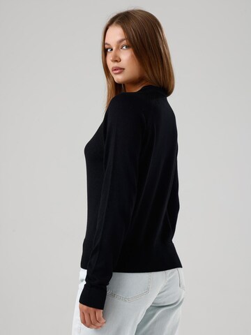 GORG Knit Cardigan in Black