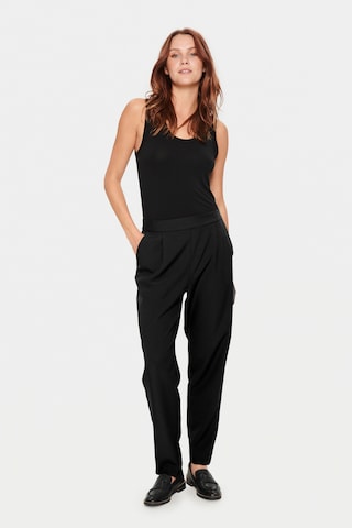 regular Pantaloni con pieghe 'Celest' di SAINT TROPEZ in nero