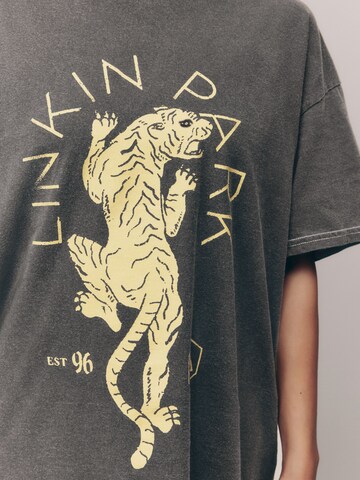 Next T-Shirt in Grau