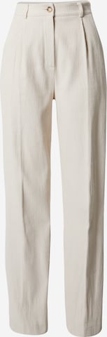 RÆRE by Lorena Rae Pleat-Front Pants 'Kim' in White: front