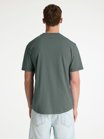 CHASIN' Shirt 'Bro' in Groen