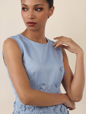 APART Kleid in Blau