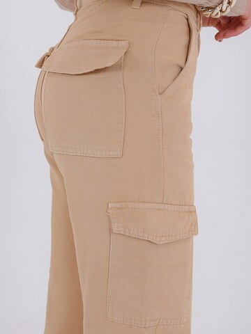 Regular Pantalon cargo 'Lil' FRESHLIONS en beige