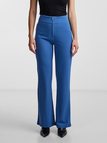 Y.A.S Flared Broek 'VICTORIA' in Blauw: voorkant