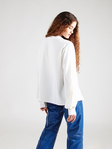 Wallis Blus 'Neru' i beige