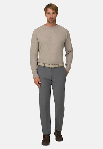 Boggi Milano Slim fit Chino trousers in Grey: front