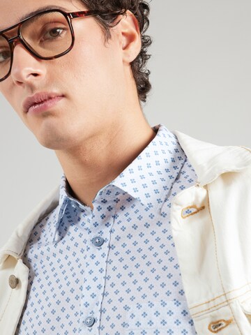 s.Oliver Средняя посадка Рубашка в Синий