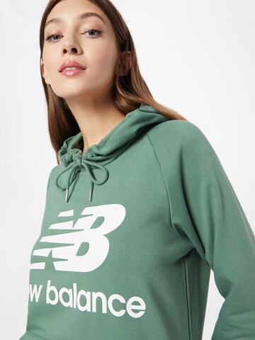 new balance Суичър 'Essentials' в зелено