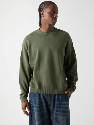 GUESS Sweater in Green