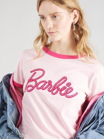 WRANGLER Μπλουζάκι 'BARBIE' σε ροζ