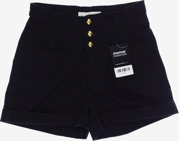 PIECES Shorts in S in Black: front