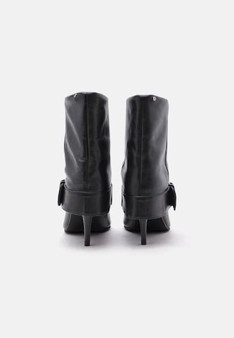 BRONX Bootie 'Aly-Cia' in Black