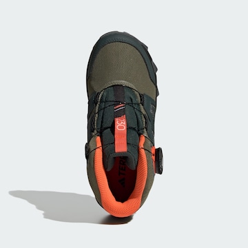 ADIDAS TERREX - Botas en verde